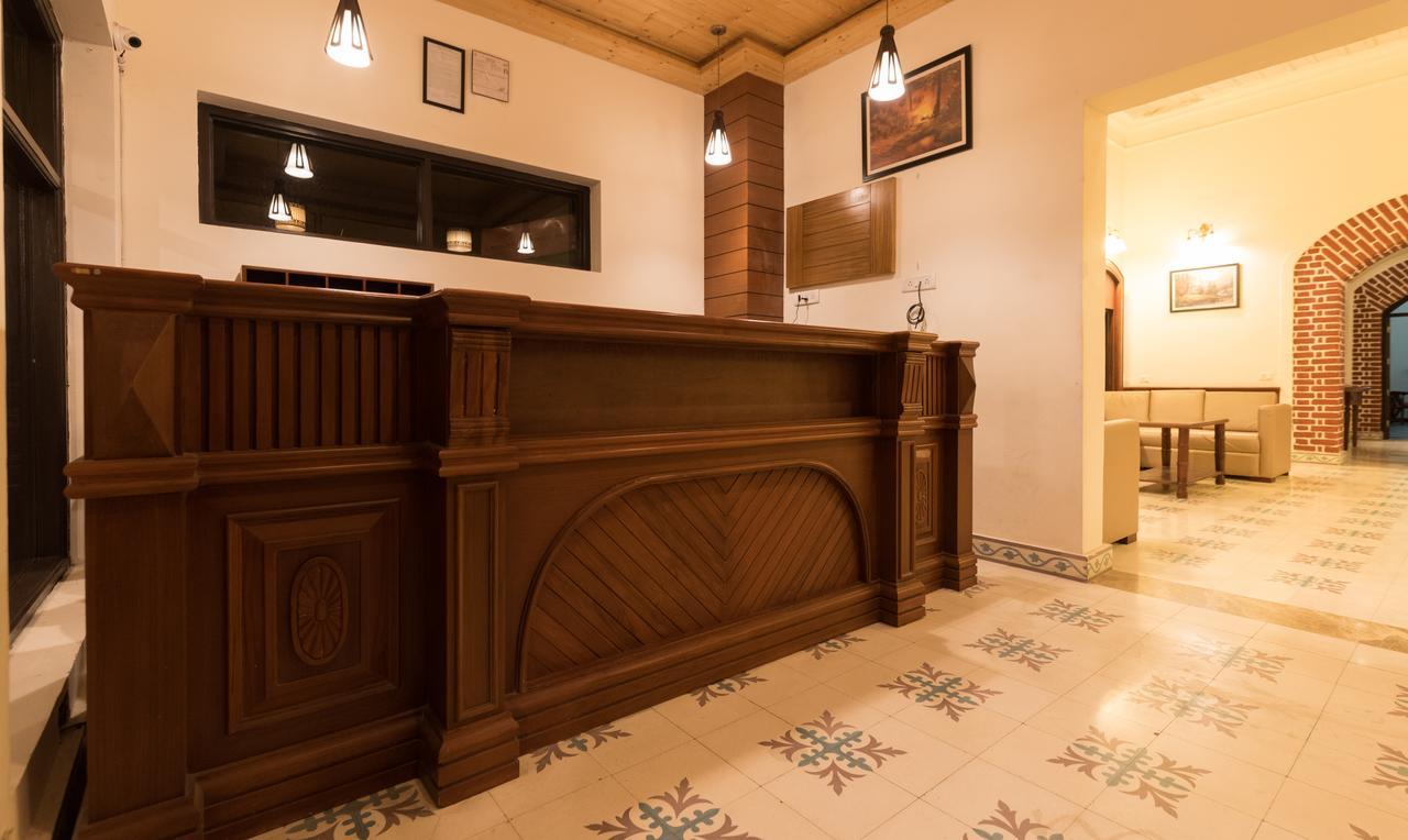 Hotel Treebo Trend Royal Mansion Mussoorie Exterior foto