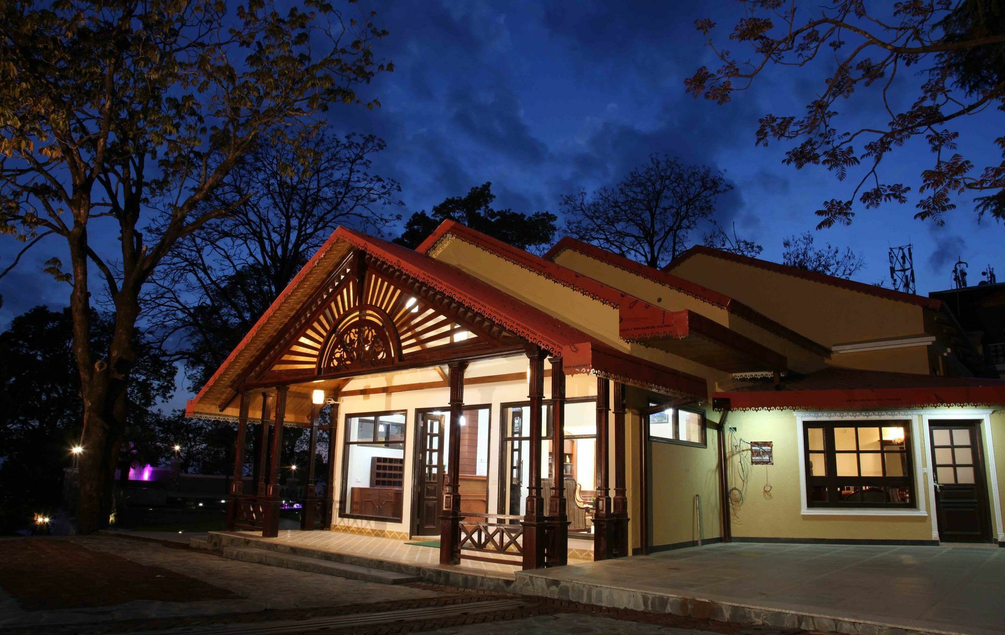 Hotel Treebo Trend Royal Mansion Mussoorie Exterior foto